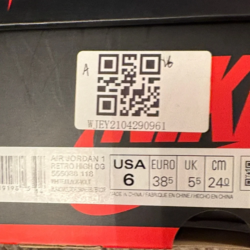 Jordan Kids Sneakers - Black, White, Yellow, Neon Green - Picture 6 of 6